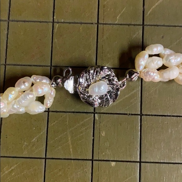 24” four strand of fresh water pearls - Picture 2 of 4